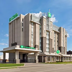 Wyndham Garden Fallsview Отель