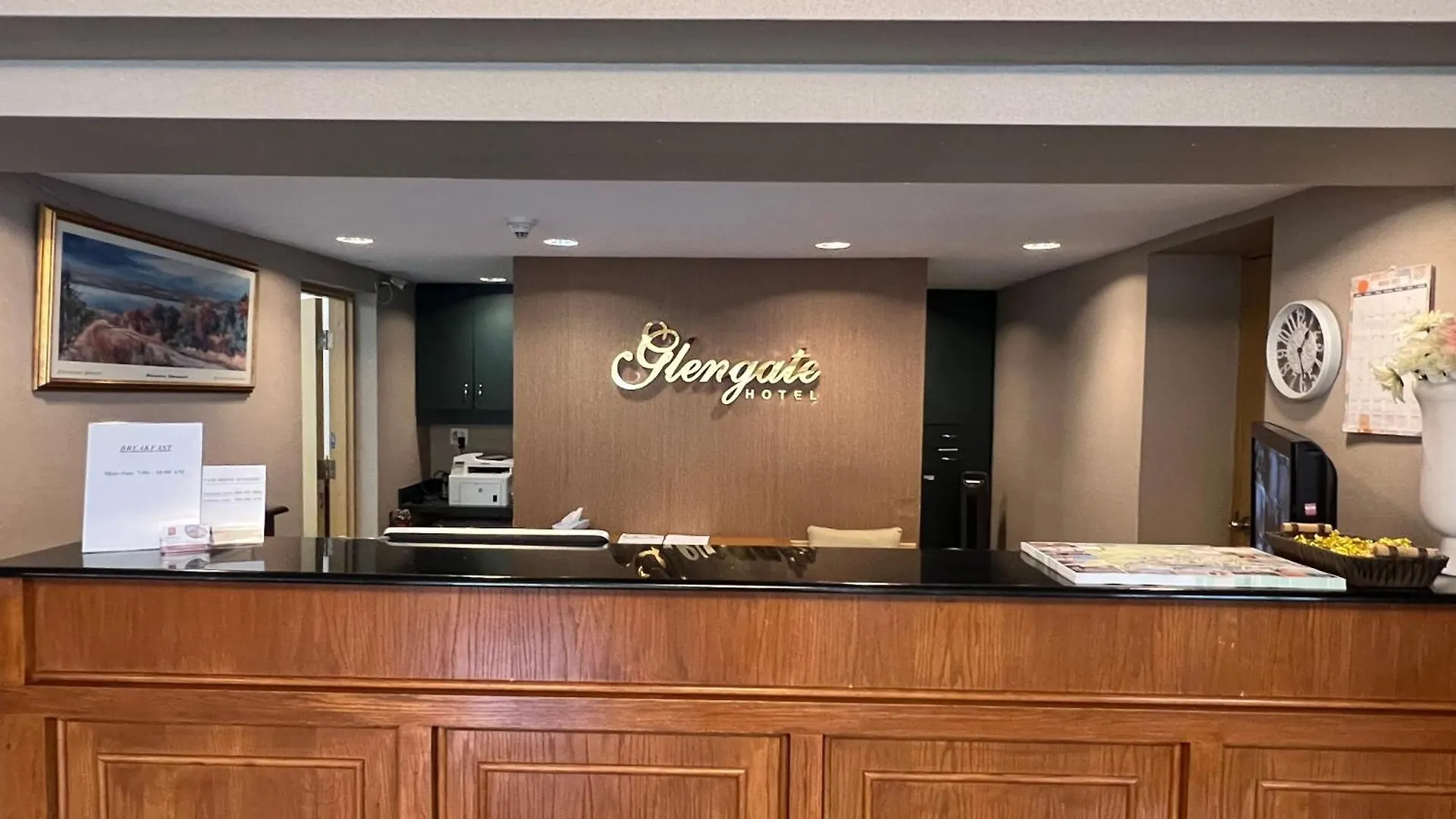 The Glengate Hotel & Suites Niagara Falls