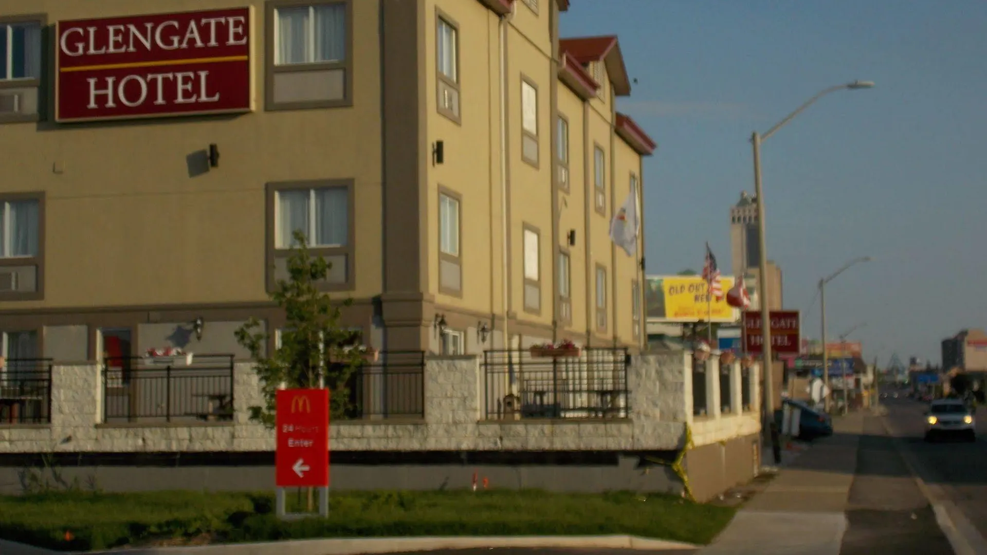 The Glengate Hotel & Suites Niagara Falls