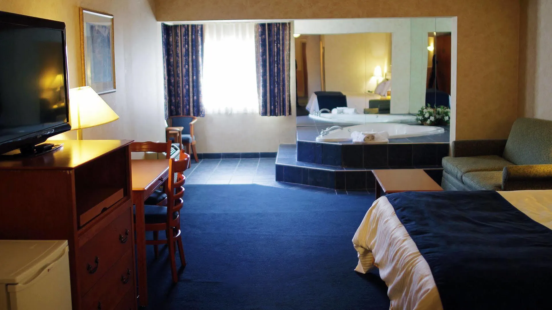 The Glengate Hotel & Suites Niagara Falls